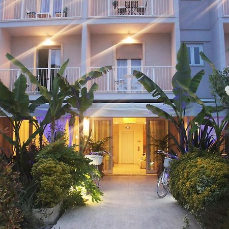 Hotel Bijou ฟอร์เต เดย์ มาร์มี ภายนอก รูปภาพ
